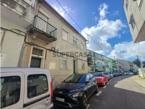 Prédio em Almada, Cova da Piedade, Pragal e Cacilhas, Almada