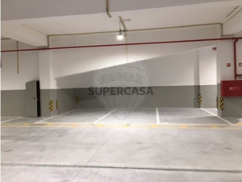 Garagem em Estrela, Lisboa