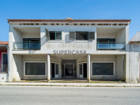 Apartamento T4 em Alenquer (Santo Estêvão e Triana), Alenquer