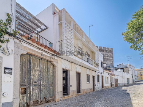 Gebouw Op Tavira (Santa Maria e Santiago), Tavira