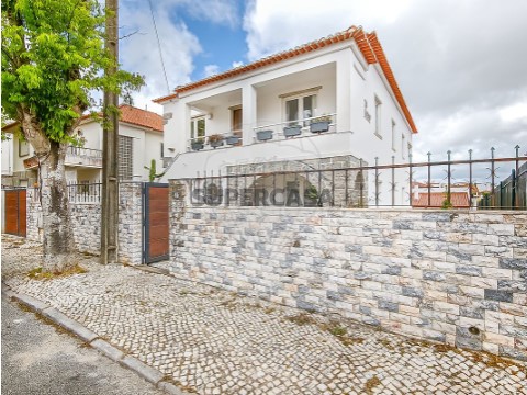 Moradia T7 em Algueirão-Mem Martins, Sintra