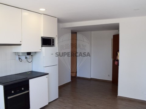 Apartamento T1 em Venteira, Amadora
