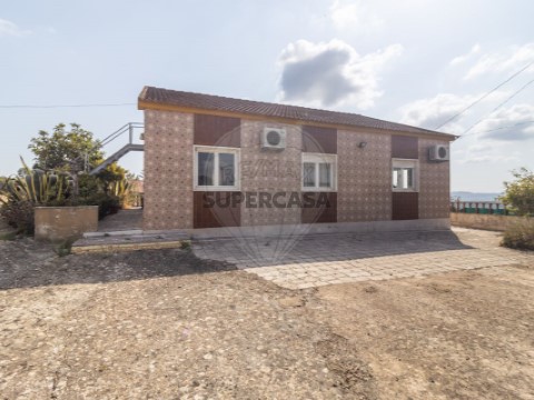 Moradia T2 em Santiago dos Velhos, Arruda dos Vinhos