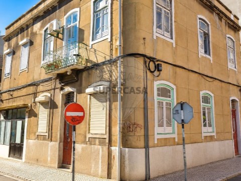 Prédio em Barreiro e Lavradio, Barreiro