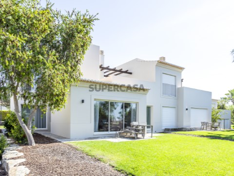 2 bedroom house in private condominium, Carvoeiro, Lagoa