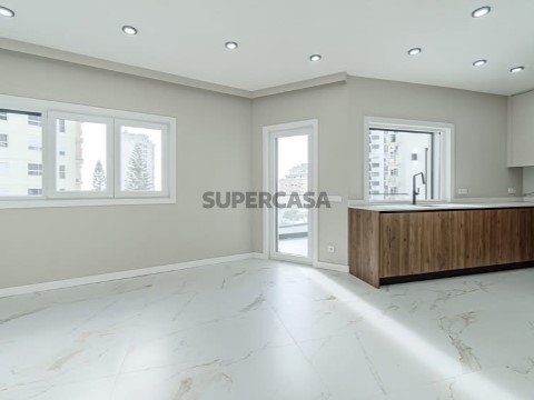 Apartamento T2 com vista Mar Armação de Pêra