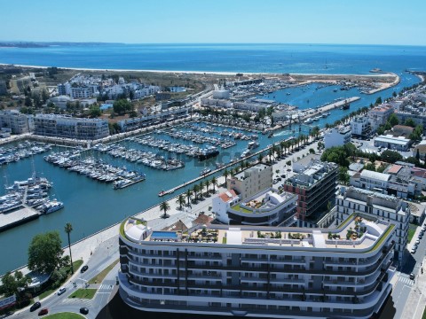 Apartamento T3 num condomínio de luxo com Spa e Jacuzzi na cobertura oferecendo deslumbrantes vistas sobre o mar