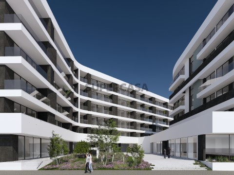 3-Bedroom Apartment in a luxury condominium with a Spa and rooftop Jacuzzi offering stunning sea views