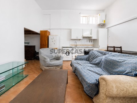 Garagem transformada em apartamento