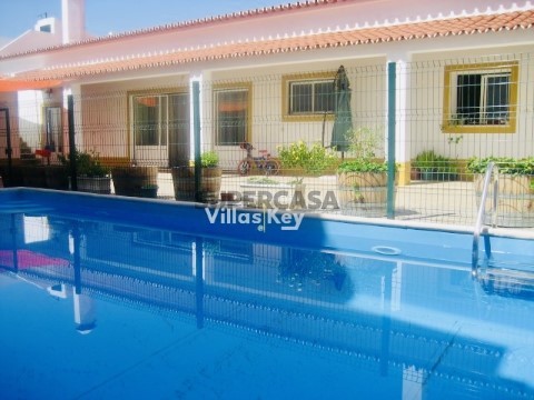 House in Regue vos de Monsarraz with saltwater pool.
