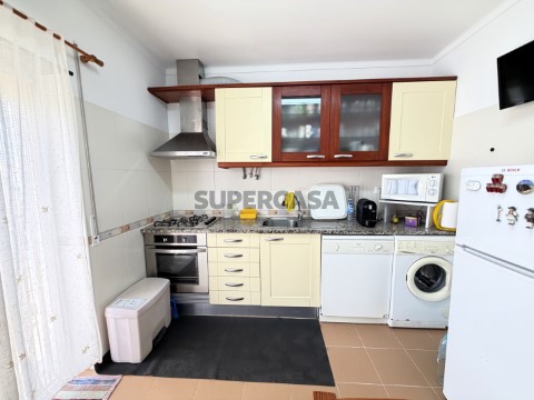 BENTO & AMADO, LDA - MARQUE JÁ A SUA VISITA, TEL. 261932867 (chamada para rede fixa nacional) - cozinha