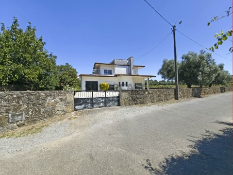 Moradia 4 Fr c/terreno, Subportela - Viana do Castelo - Fachada principal