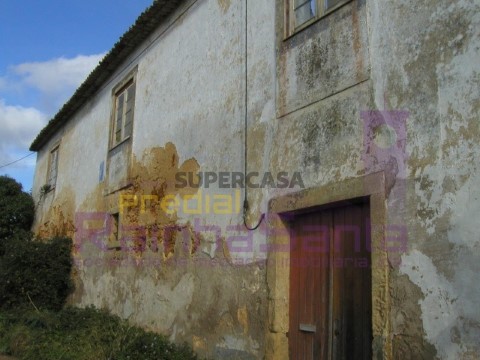 Quinta com casa para recuperar - Cernache