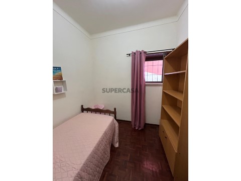 Quarto - Junto à Faculdade de Desporto - Coimbra