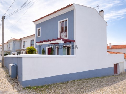 Lateral da moradia
