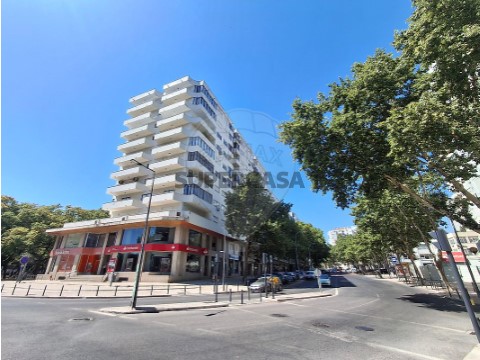 Apartamento T3 em São Domingos de Benfica, Lisboa