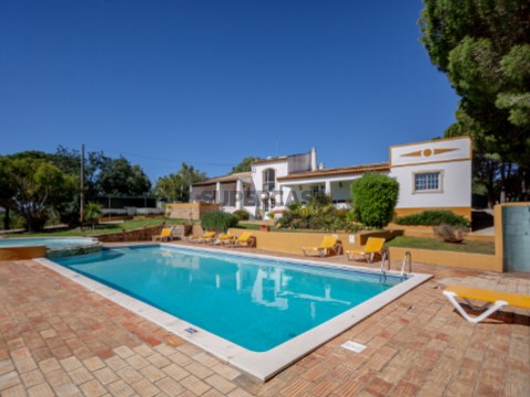 Fantástica Moradia para venda em Albufeira com piscina