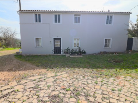 Moradia Isolada 3 Quartos Apra Loule bom terreno terraço cisterna furo - Foto Principal