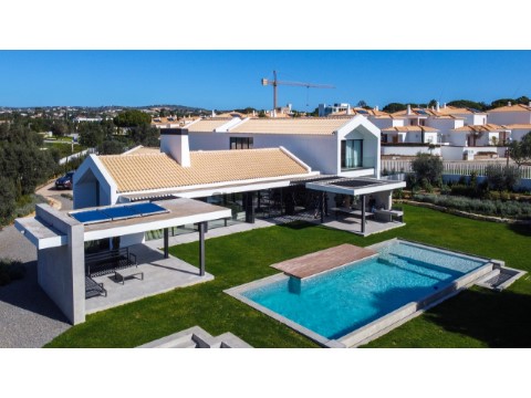 Villa AUREA de Luxo com 6 quartos em Vilamoura