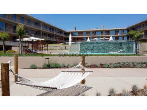 Apartamento T2 Com Vista Mar a Minutos da Praia em Quarteira
