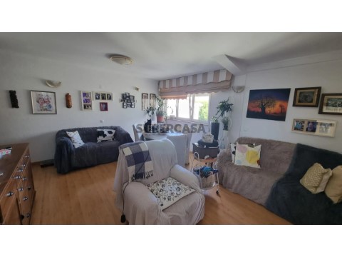 Apartamento T3 em Alfragide, Amadora