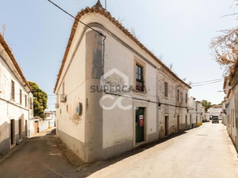 Moradia T4 em Borba (Matriz), Borba