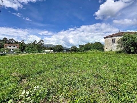 Terreno em Vila Mou3