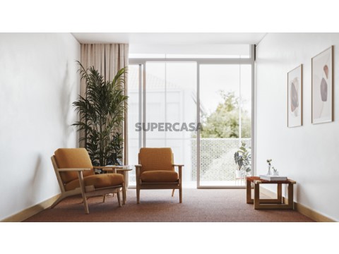 Apartamento T1+1 na Rua de Costa Cabral, Paranhos