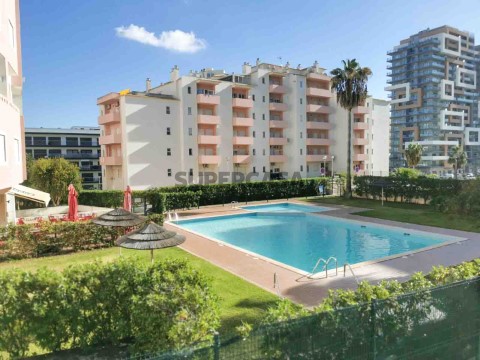 Apartamento T2 para Arrendamento Anual na Praia da Rocha