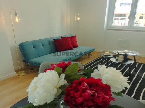 Apartamento T3 Benfica sala