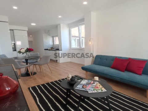 Apartamento T3 Benfica sala