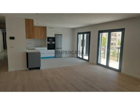 Apartamento T4 Novo || Próximo de Pombal