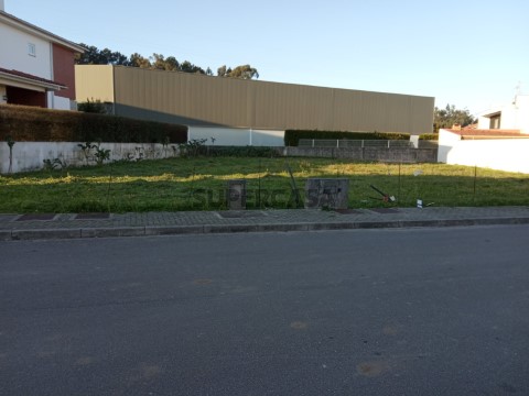 Lote em Adães - Barcelos
