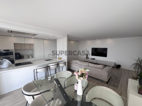 Apartamento T2 na Rua Professor Doutor Joao Carvalho, Real, Dume e Semelhe