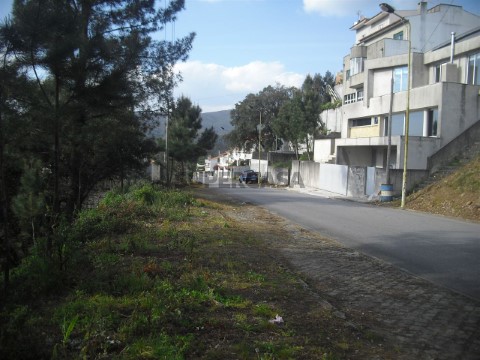 Lote em Abade de Neiva, Barcelos