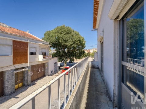 Moradia T5 em São João Baptista e Santa Maria dos Olivais, Tomar