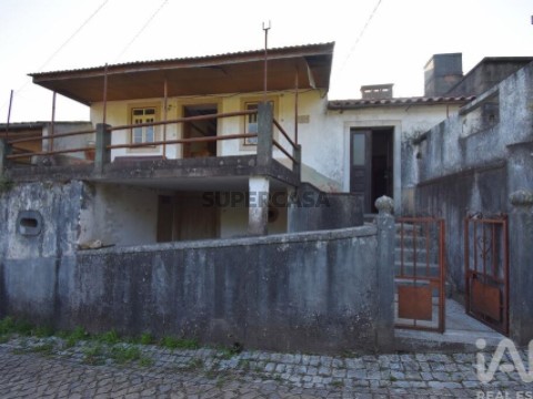 Moradia T3 em Cumeeira, Penela