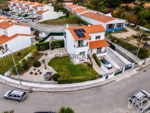 Moradia T4 em Santa Maria, São Pedro e Sobral da Lagoa, Óbidos