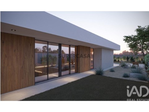 Moradia T4 em Santa Maria, São Pedro e Sobral da Lagoa, Óbidos