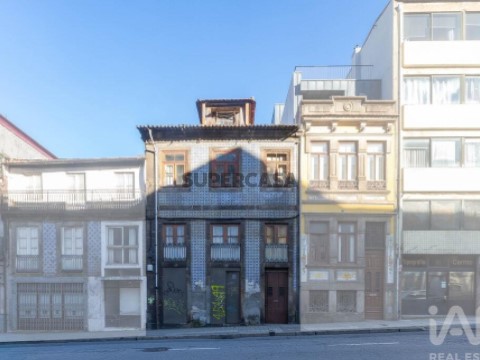 建筑 在 Lordelo do Ouro e Massarelos, Porto