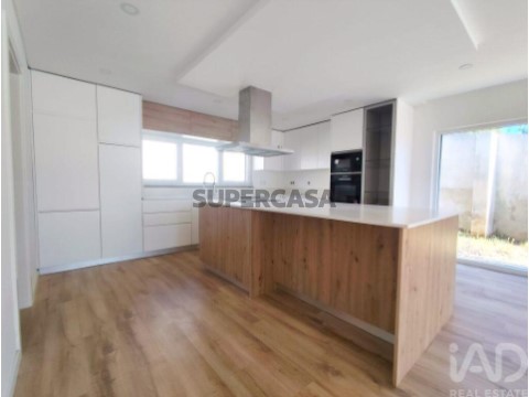 Moradia T3 em Cadaval e Pêro Moniz, Cadaval