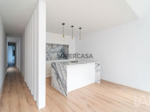 Apartamento T3 em Misericórdia, Lisboa