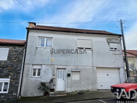 Moradia T4 em Sé, Santa Maria e Meixedo, Bragança