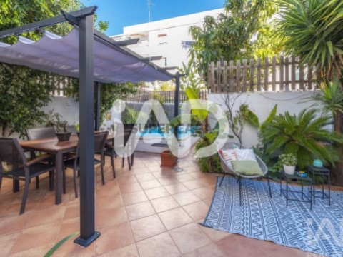Casa Geminada T3 em Faro (Sé e São Pedro), Faro