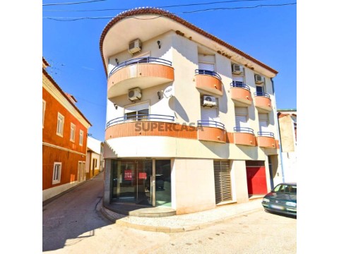 建筑 在 Amiais de Baixo, Santarém