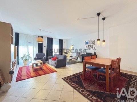 Apartamento T4 em Faro (Sé e São Pedro), Faro