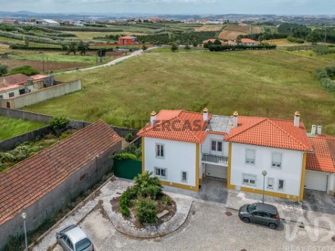 Moradia T3 em Santa Bárbara, Lourinhã