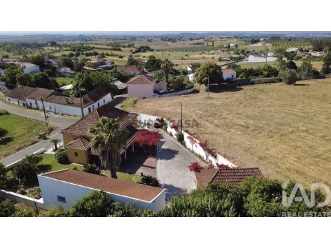 Quinta T4 em Achete, Azoia de Baixo e Póvoa de Santarém, Santarém