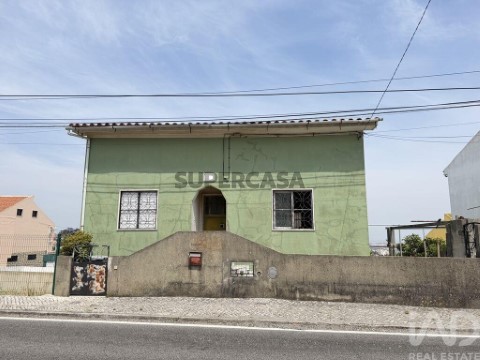 Moradia T2 em Ramada e Caneças, Odivelas