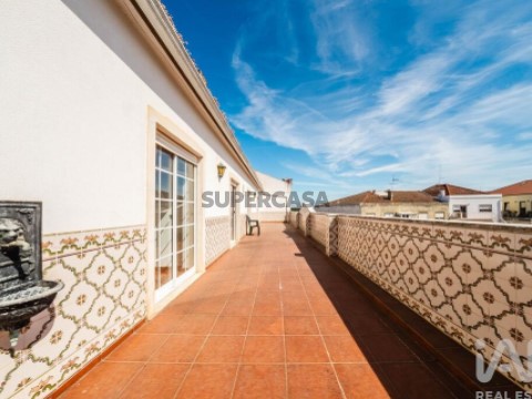 Apartamento T3 em Cadaval e Pêro Moniz, Cadaval